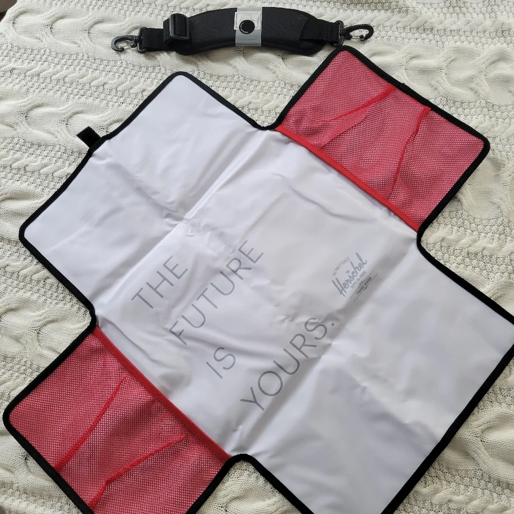 Herschel Supply Co Black Strand Sprout Duffle Diaper Bag Signature Red Strip